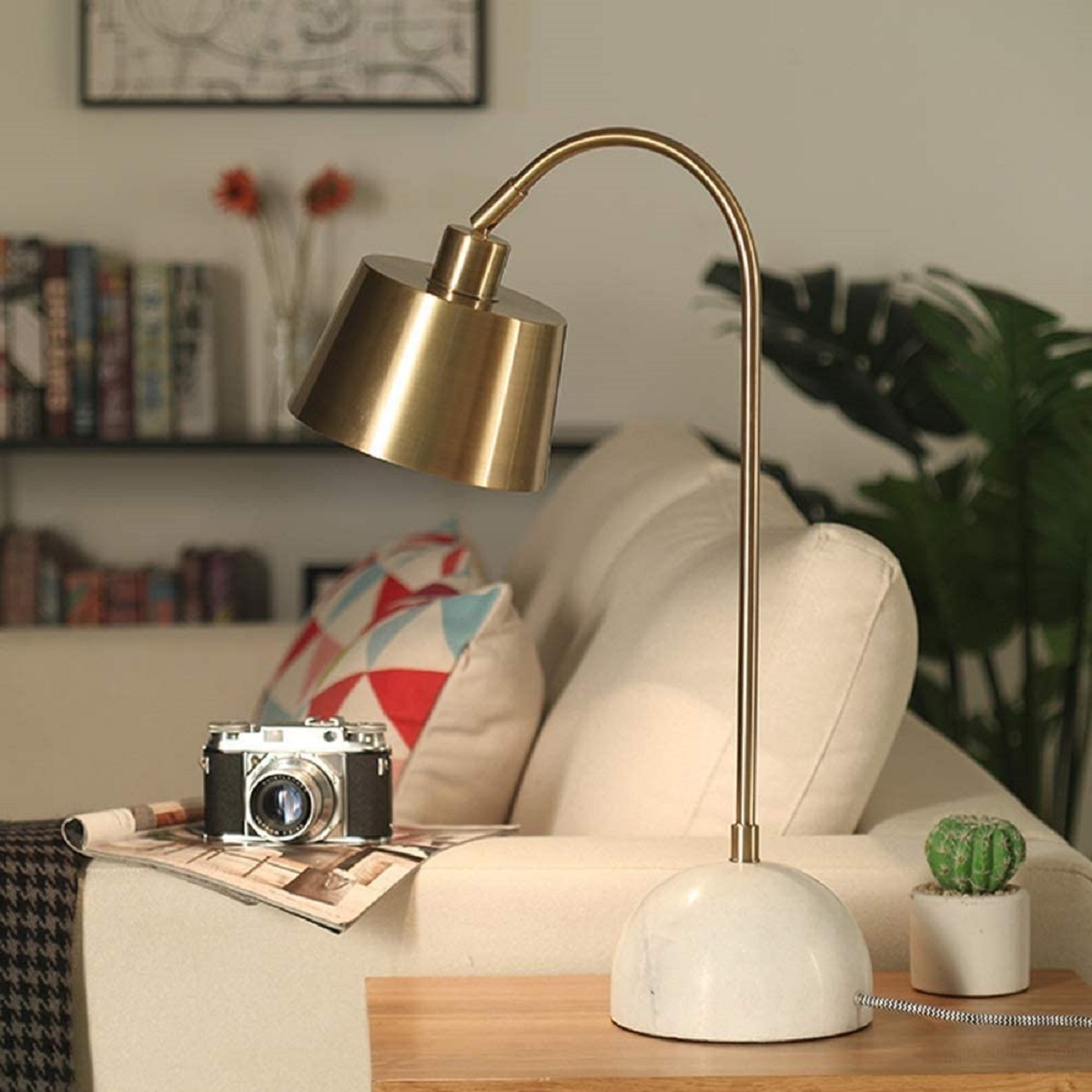 Generic Lampe LED de bureau, liseuse moderne alimentée par pile, accessoire  pour lecture de livres à prix pas cher
